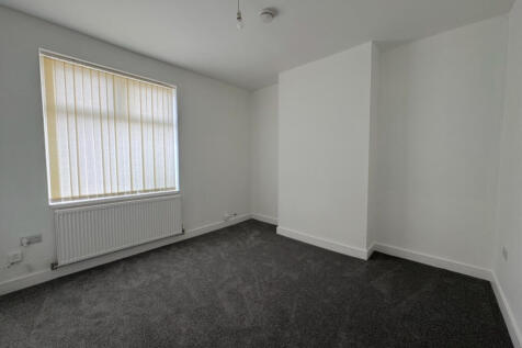Doncaster Road, Goldthorpe, S63 9HU photo 5