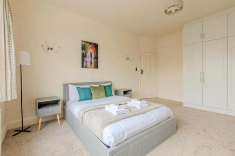 Woodfield Avenue, Streatham, SW16 photo 3