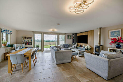 Dining/Family Area