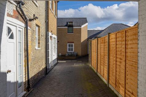 Watford, WD17 - property photo