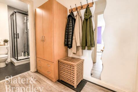 Flat 2 3 Chestnut Grove, Nottingham, NG3 5AD photo 3