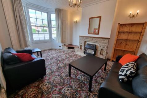 23 Tachbrook Road, Leamington Spa photo 3