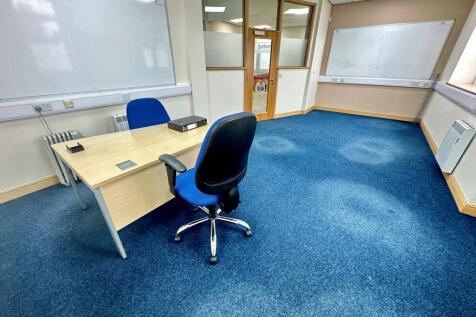Office to rent Image 3