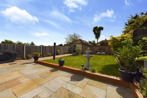 CAM03418G0-PR0049-STILL024