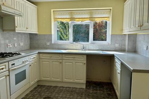 Kitchen (3).JPEG