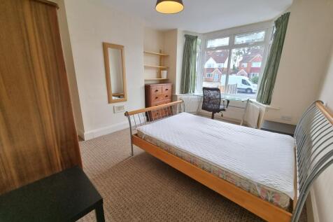 8 St. Helens Rd, Leamington Spa photo 4