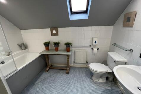 bathroom 2nd floor