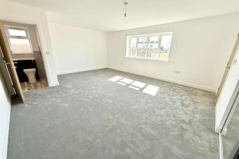 master bedroom with en suite