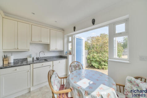 669de220034f4865a9ade39a73c13a8c