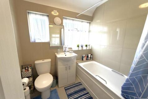 bathroom1.jpeg