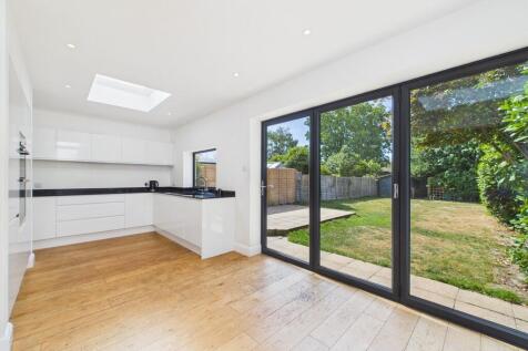 Spencers Place, Horsham photo 3