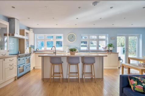 Kitchen / Breakfast Room
