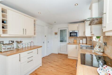 KITCHEN/DINER AND LOUNGE