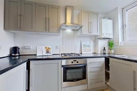 4-Kinsdown-Court-Bolingbroke-Grove-03252026_084717