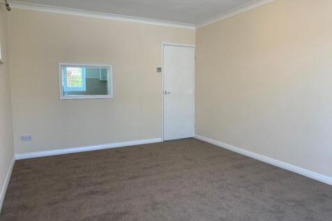 Winterswyk Avenue, Canvey Island photo 3