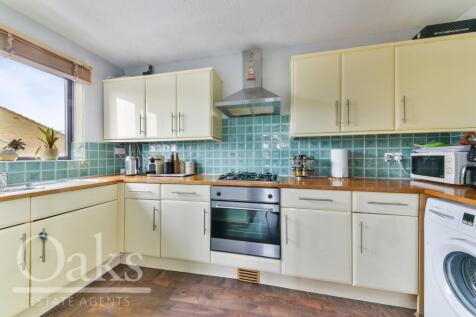 Campbell Close, Streatham photo 3