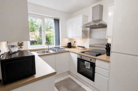 2 bed flat to rent Tunstall Road, London CR0