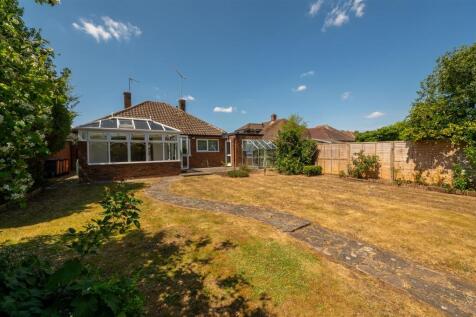 6 Meadow Way, Hitchin-24.jpg