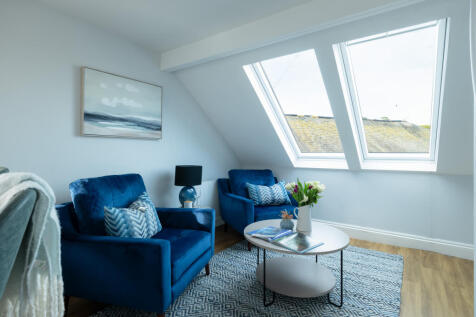 67aa1cb19e16d_Strand House-33