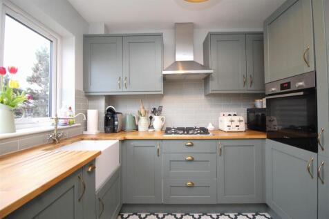 kitchen 1.JPG