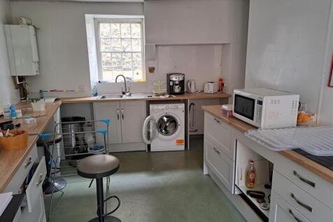 Retail Property (high street) to rent Image 5
