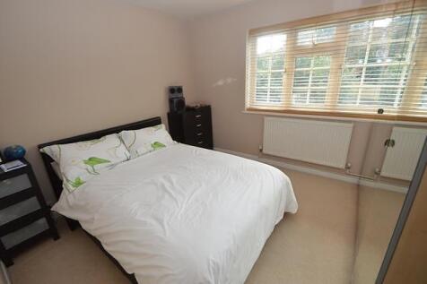 1 bedroom Apartment 1st Floor in Guildford photo 4