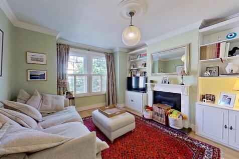 Treport-Street-Earlsfield-SW18-06252026_221821.jpg