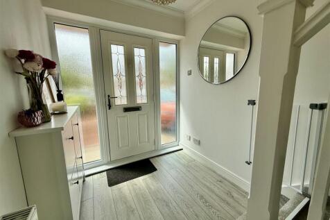 RECEPTION HALLWAY