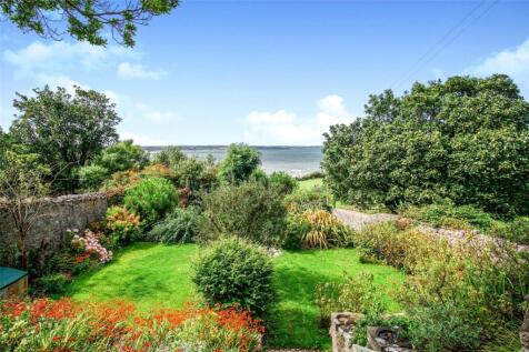 Front garden and vie
