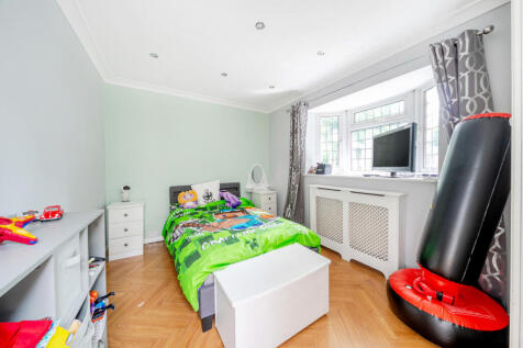 1296872-5-682dc48...