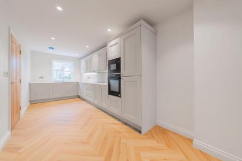 Waterloo Road, Cranbrook, Kent, TN17 3JQ photo 3