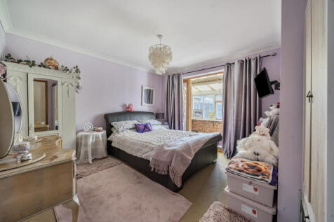 1369892-3-68efa0f...