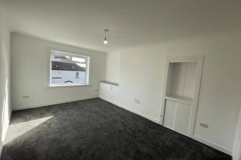 Ladyford Avenue, Kilwinning, KA13 6DR photo 3