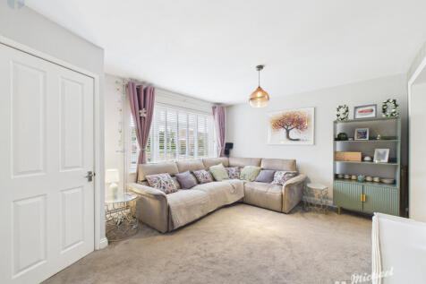 CAM03218G0-PR0776-STILL010