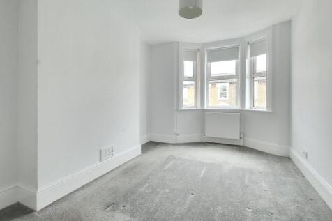 4.BEDROOM.jpg