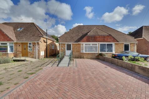 Waterlooville, PO7 - property photo