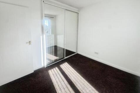 Primrose Avenue, South Shields photo 3
