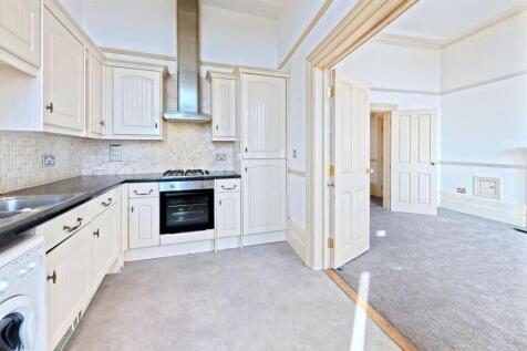 Flat-4-Channel-View-Marine-Crescent-Kitchen.jpg