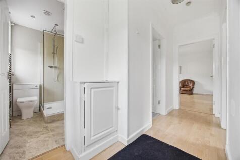 23_GALLOWHILL_GROVE_LENZIE_003.JPG