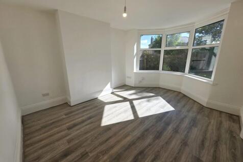 Lovat Avenue, Redcar, TS10 photo 3