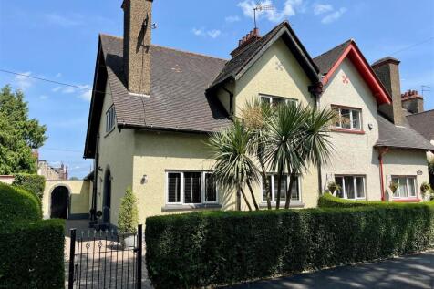 3 bedroom Semi Detached for sale