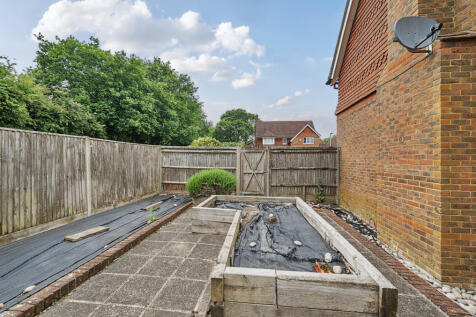 1306645-4-684ab9f...