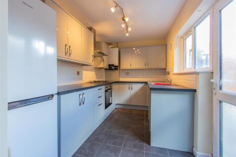 6-bed house on Gordon Road, Cathays, £3,570/mo