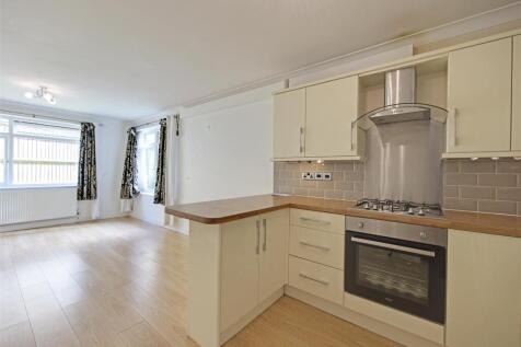 Kitchen / Lounge