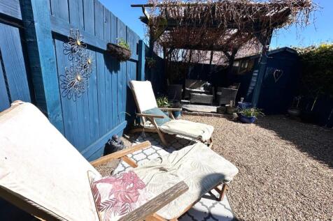 FURTHER INTERNAL PHOTOGRAPHS
