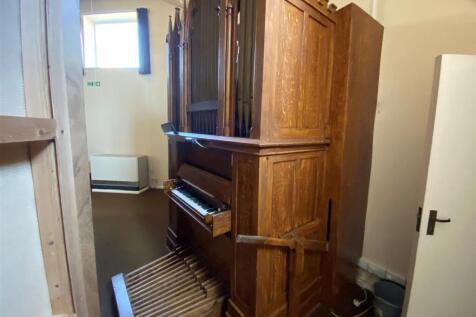 Church organ.jpg