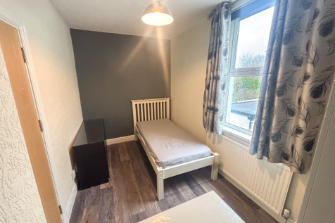 Room 6 Pantbach Road, Rhiwbina, CF14 photo 4
