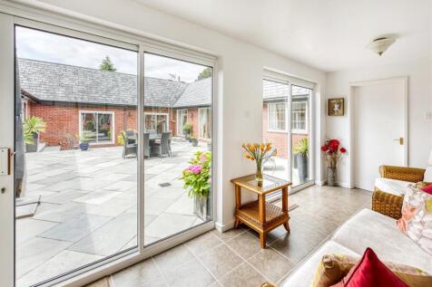 Courtneys-garden room.jpg