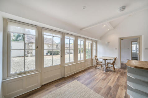 1362356-9-68e6997...