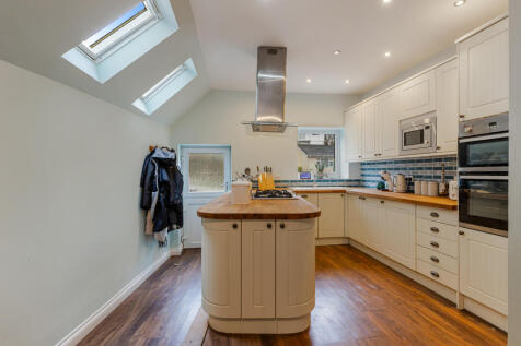 1 Kitchen